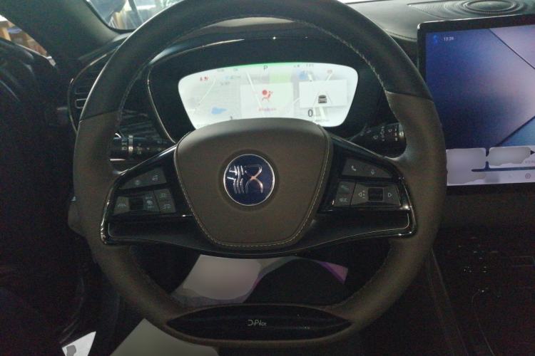 Used BYD Han 2024 EV Glory Edition 506KM Front-Wheel-Drive Premium Model Steering Wheel