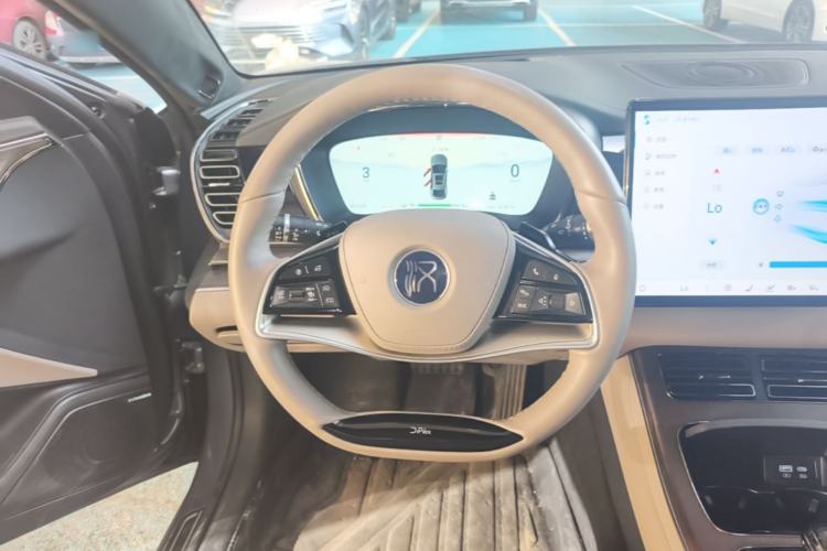 Used BYD Han 2024 EV Glory Edition 610 km All-Wheel Drive "Tian Shen Zhi Jia" Intelligent Driving Model Steering Wheel