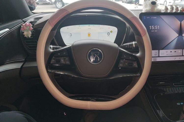 Used BYD Han 2024 DM-i Glory Edition 121KM Prestige Model Steering Wheel