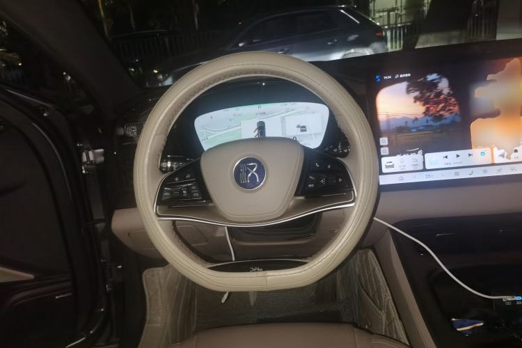 Used BYD Han 2024 EV Glory Edition 715KM Front-Wheel-Drive Flagship Model Steering Wheel