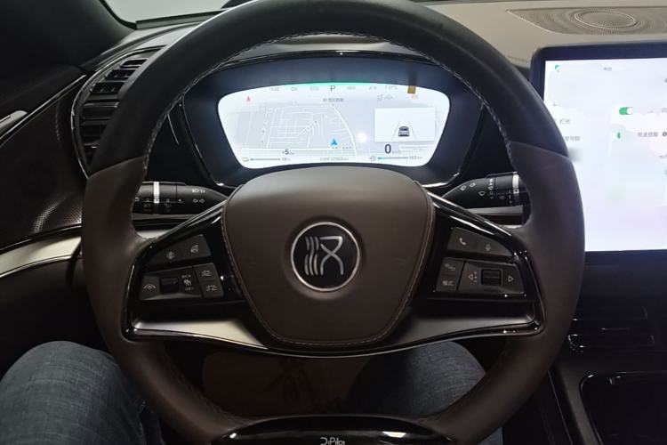 Used BYD Han 2024 DM-i Glory Edition 121KM Elite Model Steering Wheel