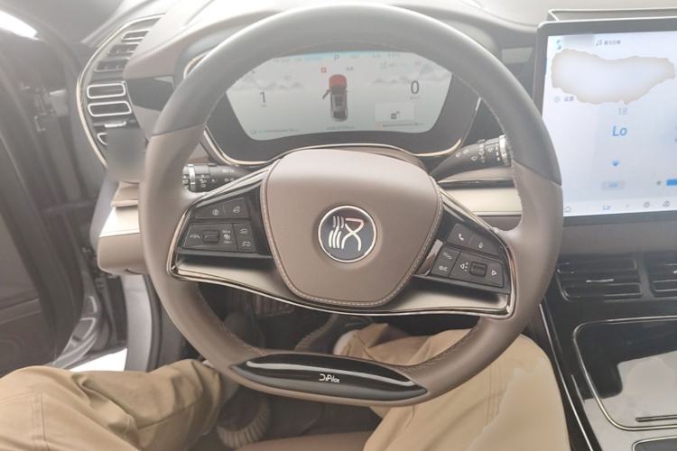 Used BYD Han 2024 DM-i Glory Edition 121KM Elite Model Steering Wheel