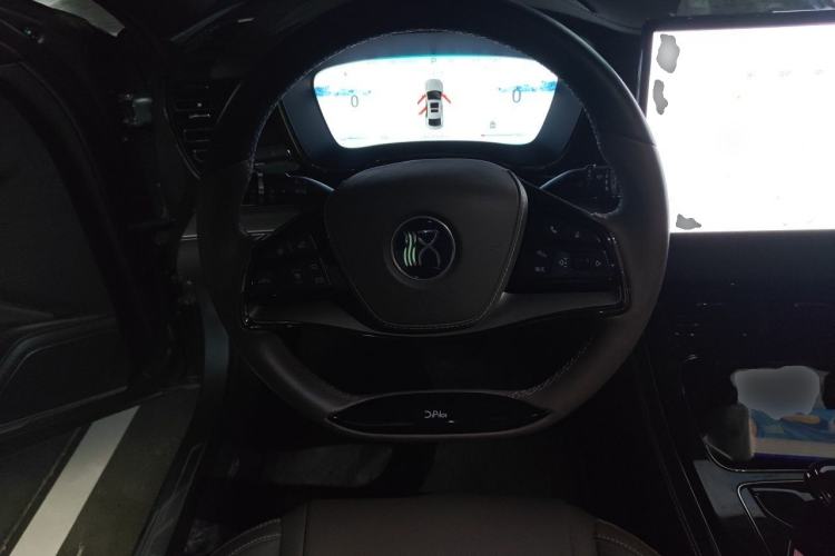 Used BYD Han 2024 DM-i Glory Edition 121KM Elite Model Steering Wheel