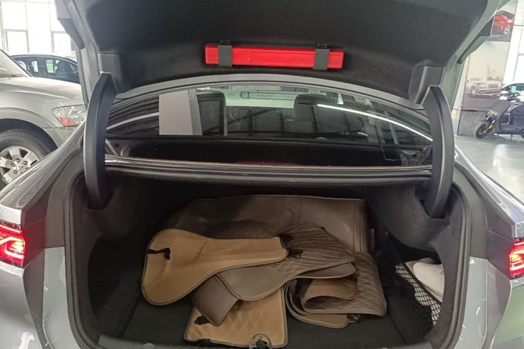 Used BYD Han 2024 DM-i Glory Edition 121KM Elite Model Trunk
