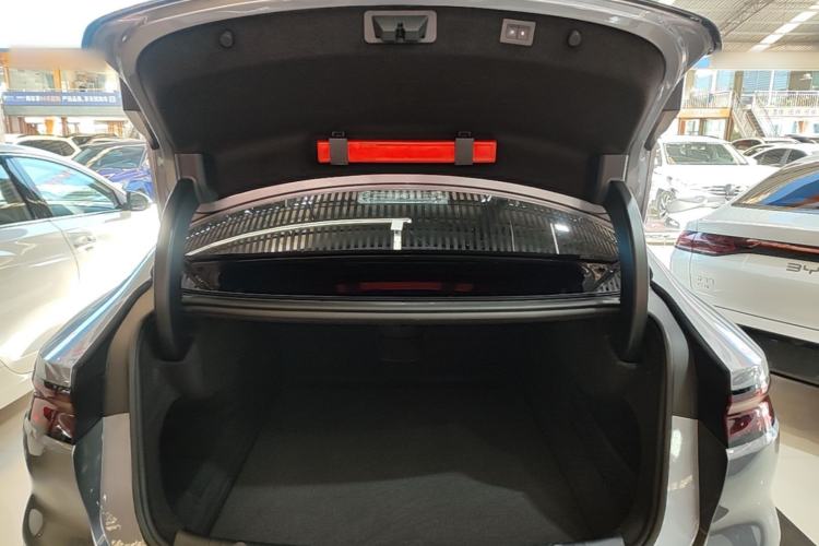 Used BYD Han 2024 DM-i Glory Edition 121KM Elite Model Trunk