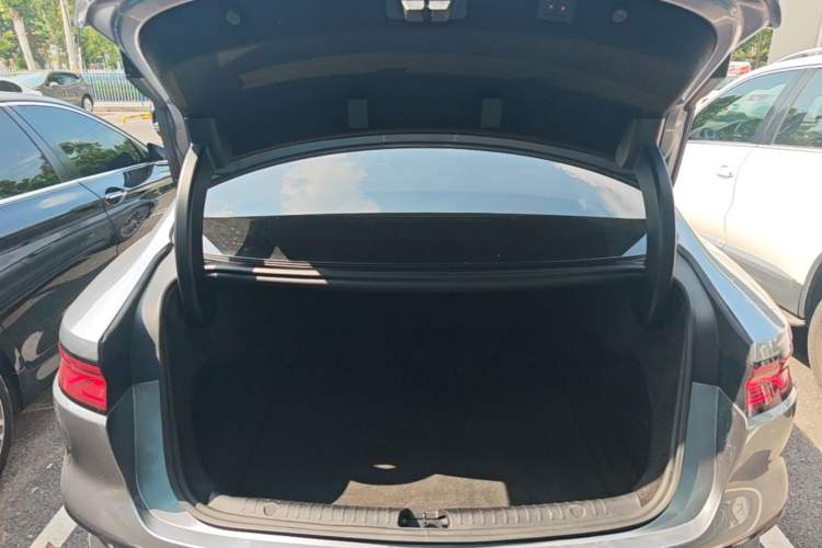 Used BYD Han 2024 DM-i Glory Edition 121KM Premium Model Trunk