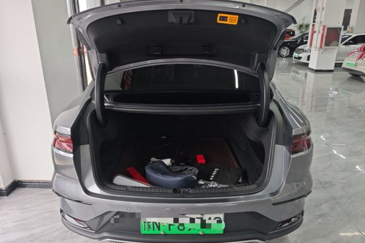Used BYD Han 2024 DM-i Glory Edition 121KM Prestige Model Trunk