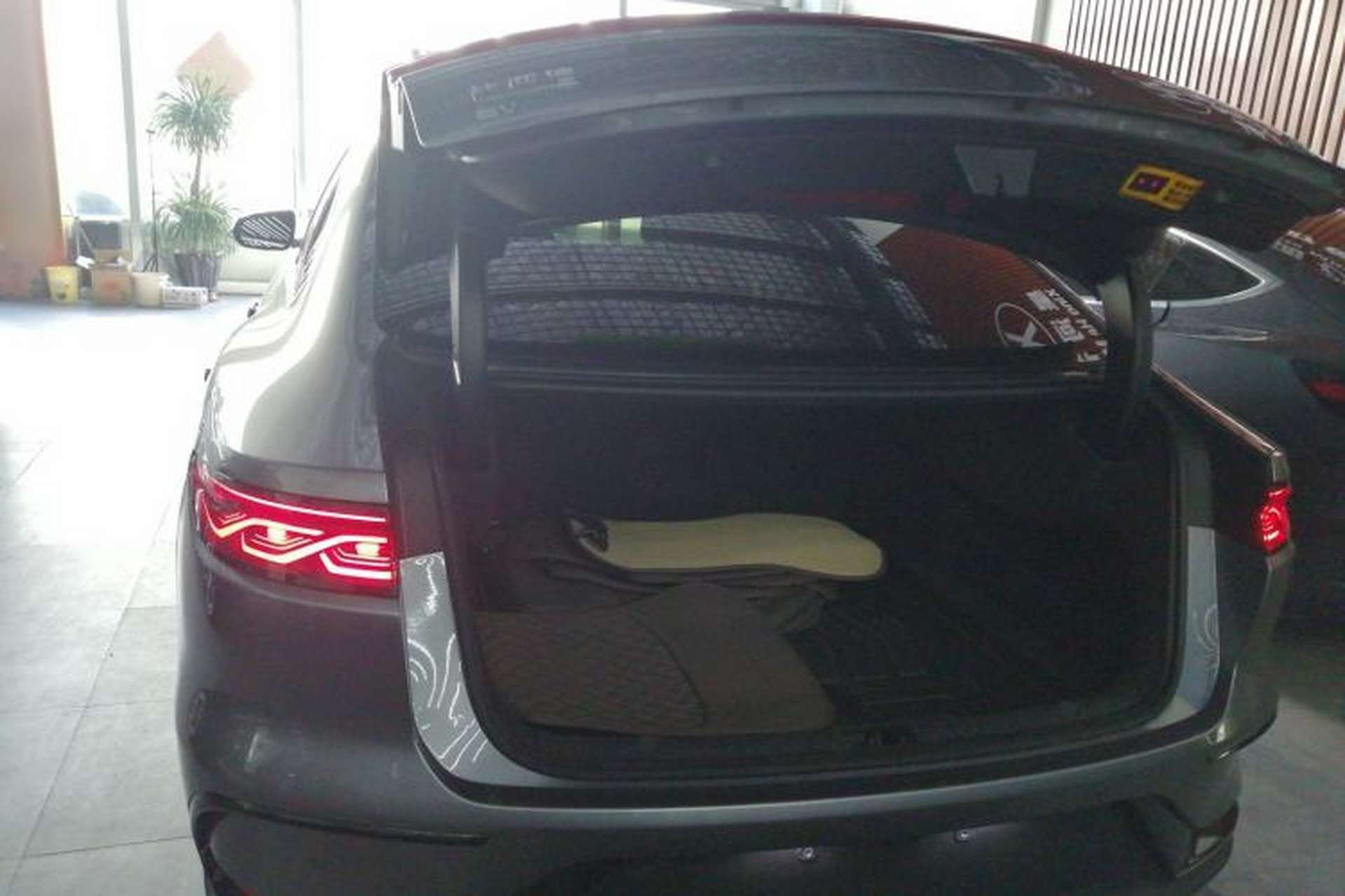 Used BYD Han 2024 EV Glory Edition 506KM Front-Wheel-Drive Premium Model Trunk