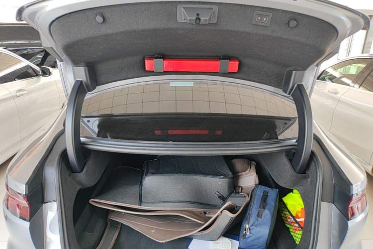 Used BYD Han 2024 DM-i Glory Edition 121KM Elite Model Trunk