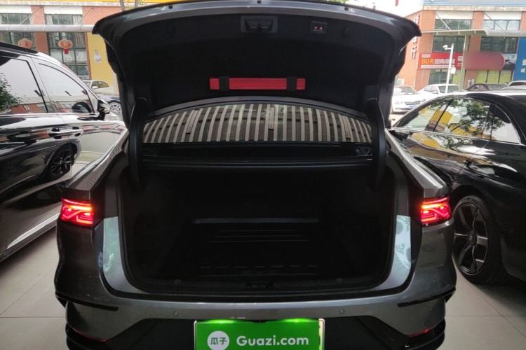 Used BYD Han 2024 DM-i Glory Edition 121KM Prestige Model Trunk