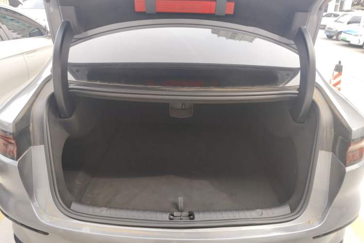 Used BYD Han 2024 EV Glory Edition 610 km All-Wheel Drive "Tian Shen Zhi Jia" Intelligent Driving Model Trunk