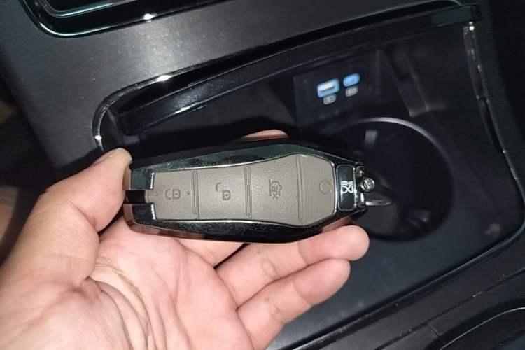 Used BYD Han 2024 DM-i Glory Edition 121KM Elite Model Vehicle Key