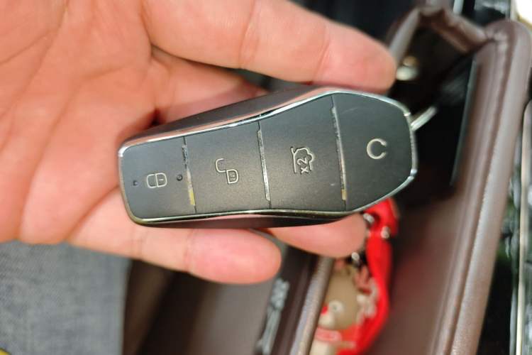 Used BYD Han 2024 EV Glory Edition 506KM Front-Wheel-Drive Premium Model Vehicle Key
