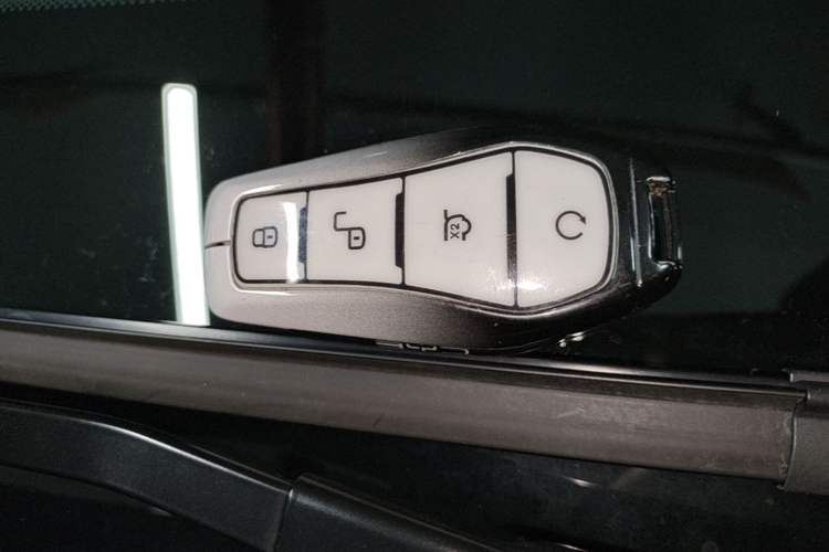 Used BYD Han 2024 DM-i Glory Edition 121KM Elite Model Vehicle Key