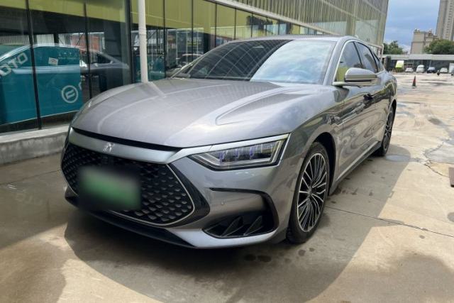 BYD Han 2024 DM-i Glory Edition 121KM Prestige Model مستعملة