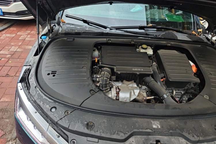 Used BYD Han 2024 DM-i Glory Edition 121KM Prestige Model Engine Bay Right