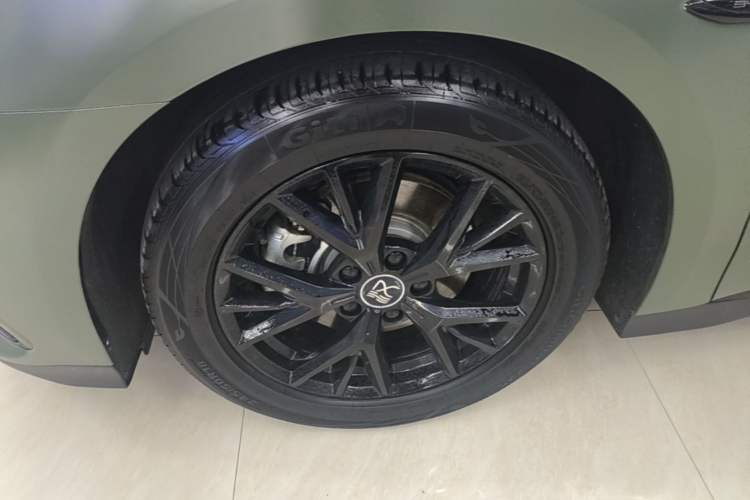 Used BYD Han 2024 DM-i Glory Edition 121KM Prestige Model Left Front Wheel Hub