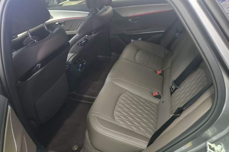 Used BYD Han 2024 DM-i Glory Edition 121KM Prestige Model Left Rear Seat