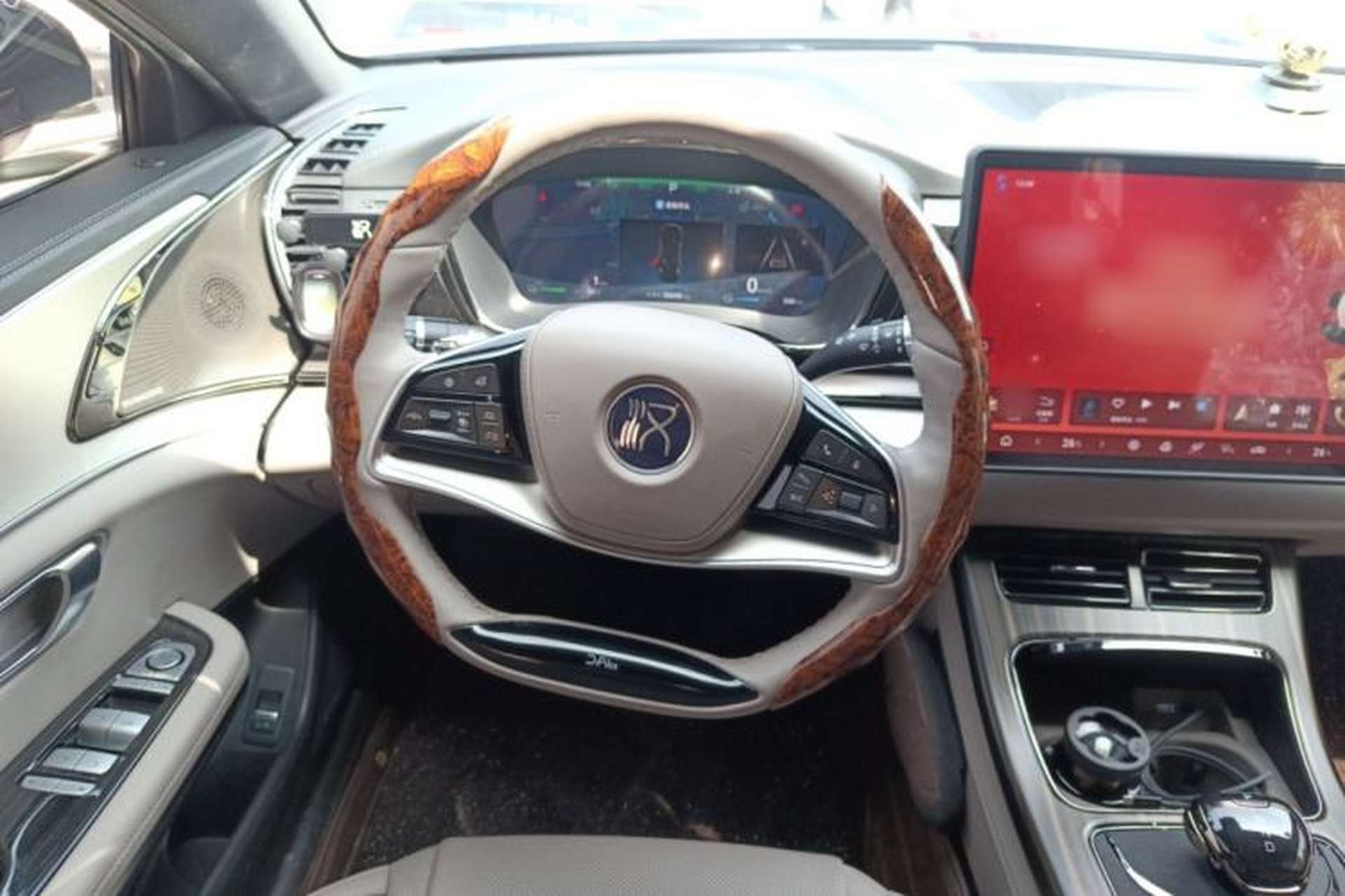 Used BYD Han 2024 DM-i Glory Edition 121KM Prestige Model Steering Wheel