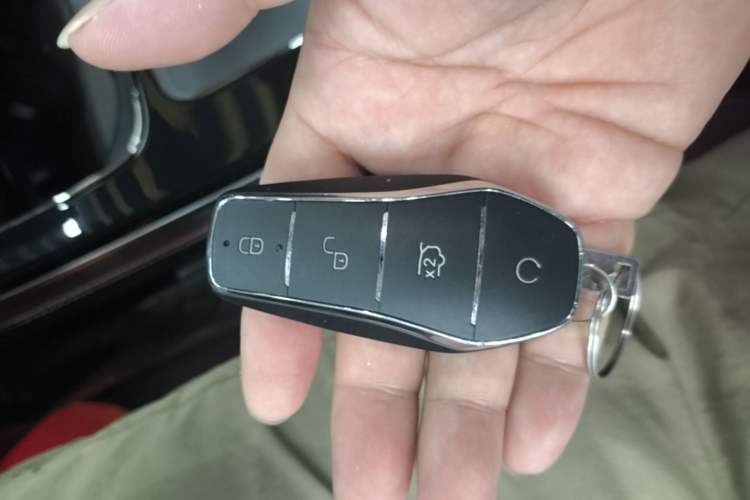 Used BYD Han 2024 DM-i Glory Edition 121KM Prestige Model Vehicle Key