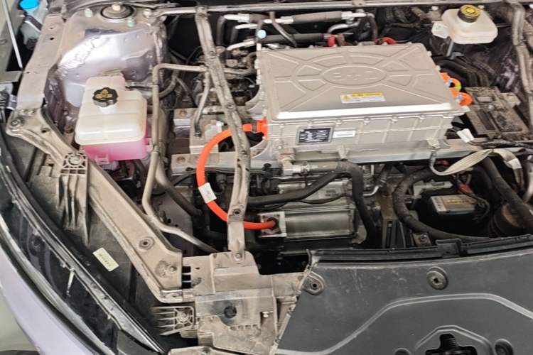 Used BYD Han 2024 EV Glory Edition 715KM Front-Wheel-Drive Flagship Model Engine Bay Right