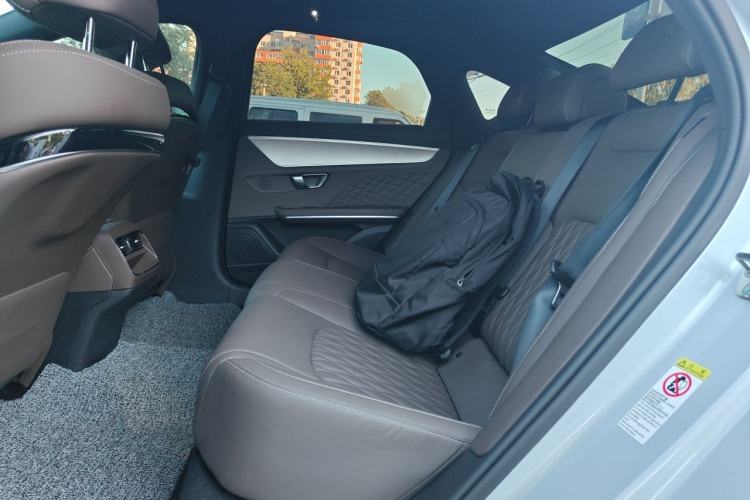Used BYD Han 2024 DM-i Glory Edition 121KM Elite Model Left Rear Seat