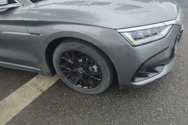 Used BYD Han 2024 DM-i Glory Edition 121KM Prestige Model Right Front Wheel Hub
