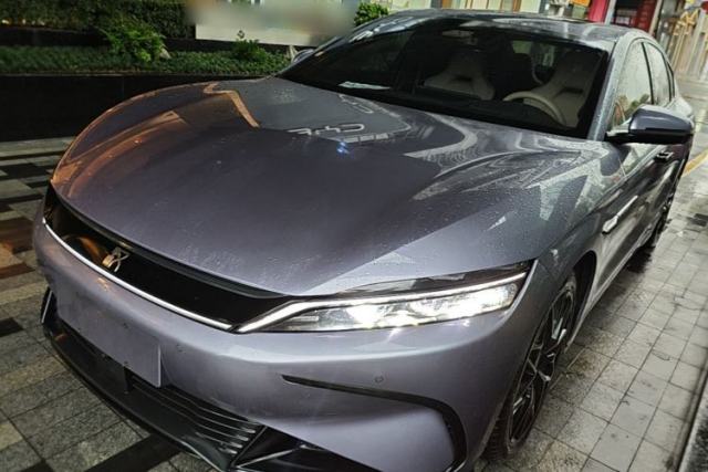 Used BYD Han 2024 EV Glory Edition 610 km All-Wheel Drive "Tian Shen Zhi Jia" Intelligent Driving Model