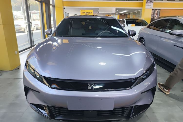 Used BYD Han 2024 EV Glory Edition 715KM Front-Wheel-Drive Flagship Model Exterior 1