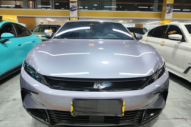 Used BYD Han 2024 EV Glory Edition 715KM Front-Wheel-Drive Flagship Model Exterior 1
