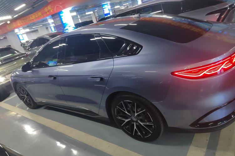 Used BYD Han 2024 EV Glory Edition 610 km All-Wheel Drive "Tian Shen Zhi Jia" Intelligent Driving Model Exterior 3