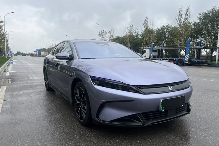 Used BYD Han 2024 EV Glory Edition 610 km All-Wheel Drive "Tian Shen Zhi Jia" Intelligent Driving Model Exterior 3