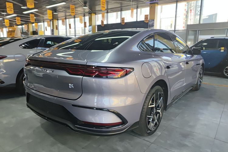 Used BYD Han 2024 EV Glory Edition 715KM Front-Wheel-Drive Flagship Model Exterior 5