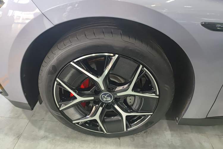 Used BYD Han 2024 EV Glory Edition 715KM Front-Wheel-Drive Flagship Model Exterior 7