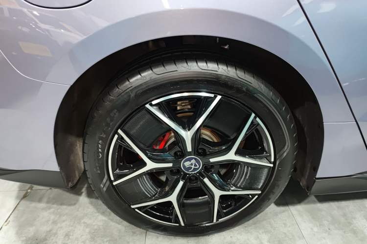 Used BYD Han 2024 EV Glory Edition 715KM Front-Wheel-Drive Flagship Model Exterior 8