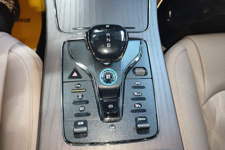 Used BYD Han 2024 EV Glory Edition 715KM Front-Wheel-Drive Flagship Model Gear Lever