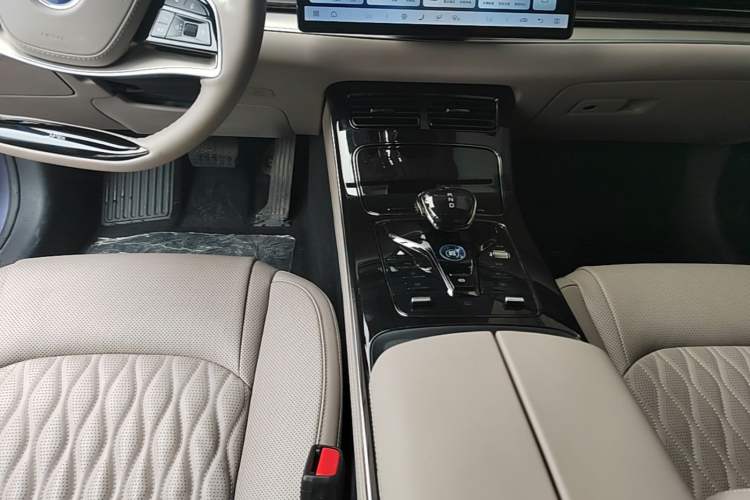Used BYD Han 2024 EV Glory Edition 605KM Front-Wheel-Drive Premium Model Gear Lever