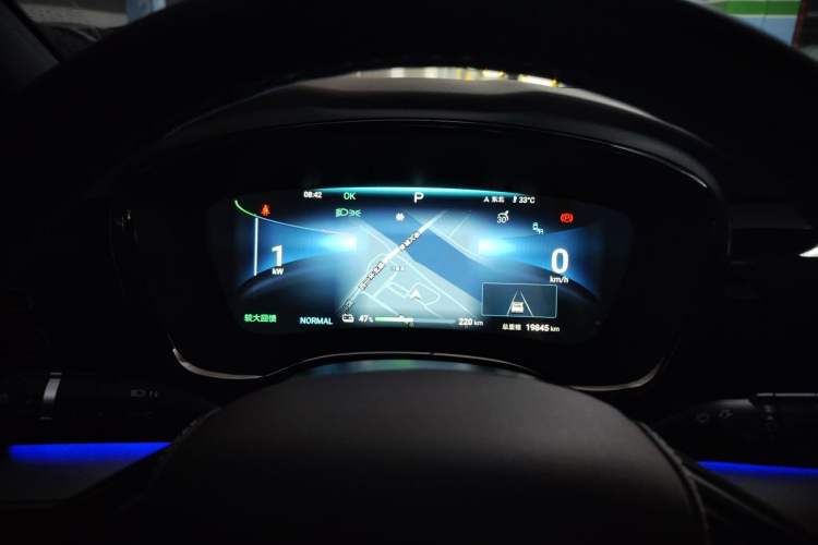Used BYD Han 2024 EV Glory Edition 506KM Front-Wheel-Drive Premium Model Instrument Cluster