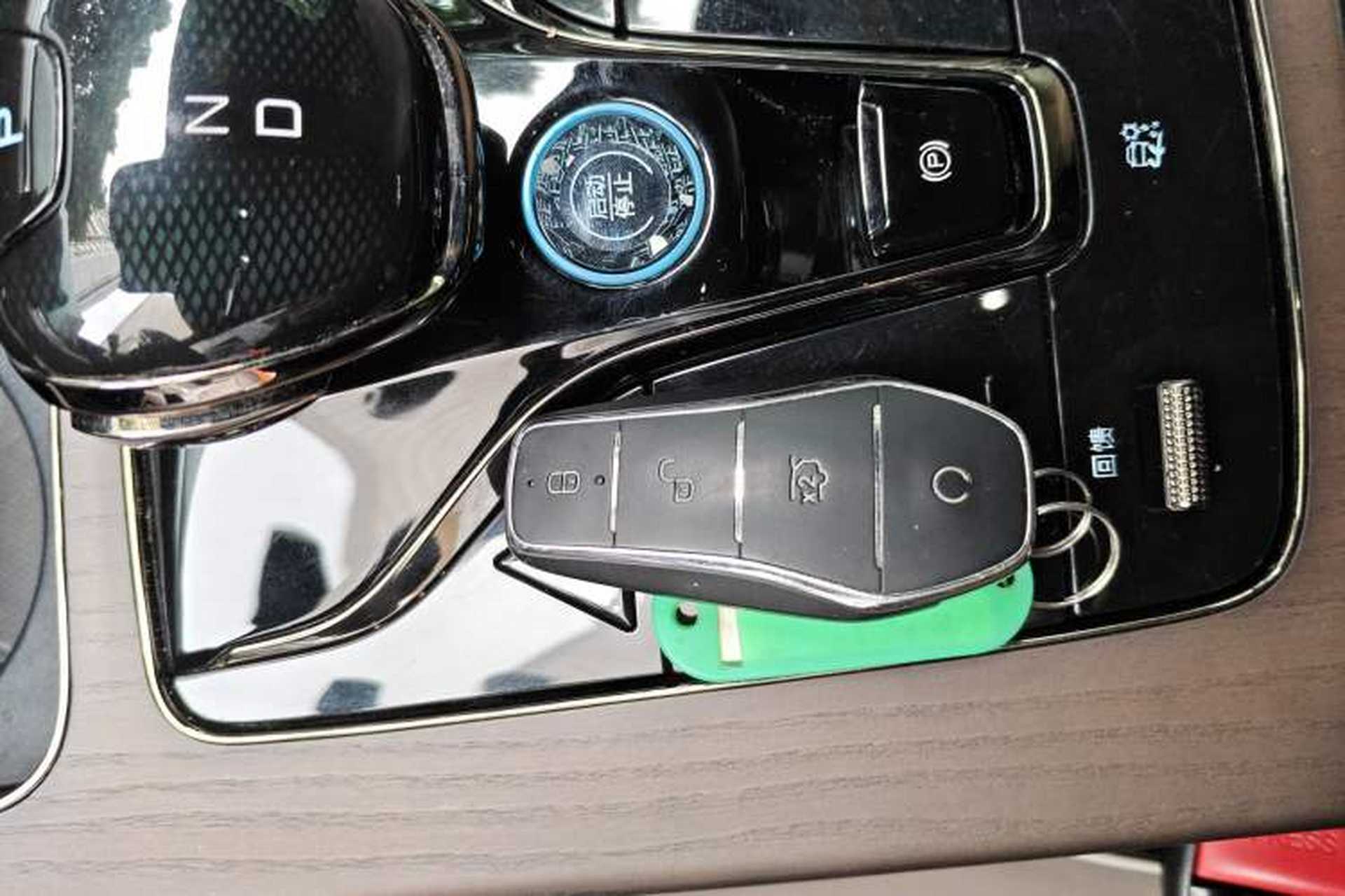 Used BYD Han 2024 EV Glory Edition 610 km All-Wheel Drive "Tian Shen Zhi Jia" Intelligent Driving Model Interior 1