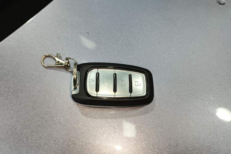 Used BYD Han 2024 EV Glory Edition 715KM Front-Wheel-Drive Flagship Model Interior 1