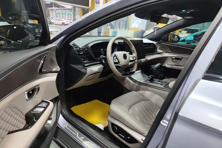 Used BYD Han 2024 EV Glory Edition 715KM Front-Wheel-Drive Flagship Model Interior 3