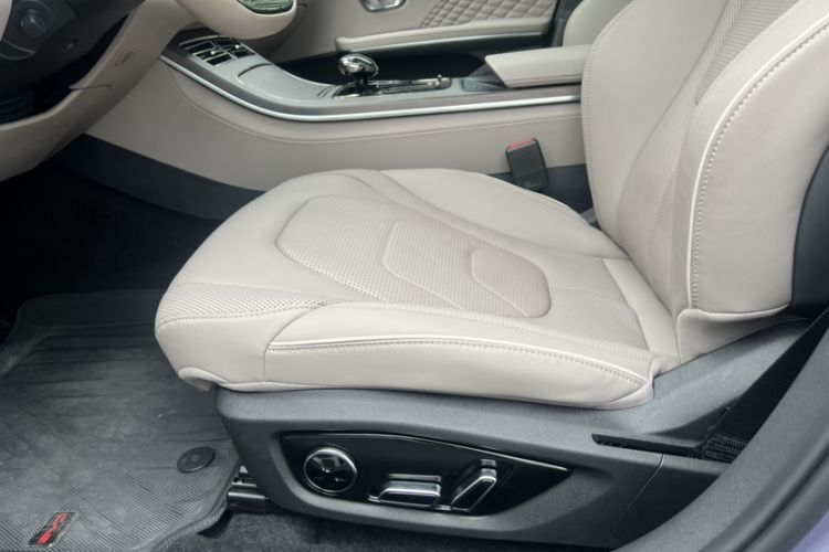Used BYD Han 2024 EV Glory Edition 610 km All-Wheel Drive "Tian Shen Zhi Jia" Intelligent Driving Model Interior 4