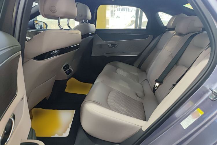 Used BYD Han 2024 EV Glory Edition 715KM Front-Wheel-Drive Flagship Model Interior 4