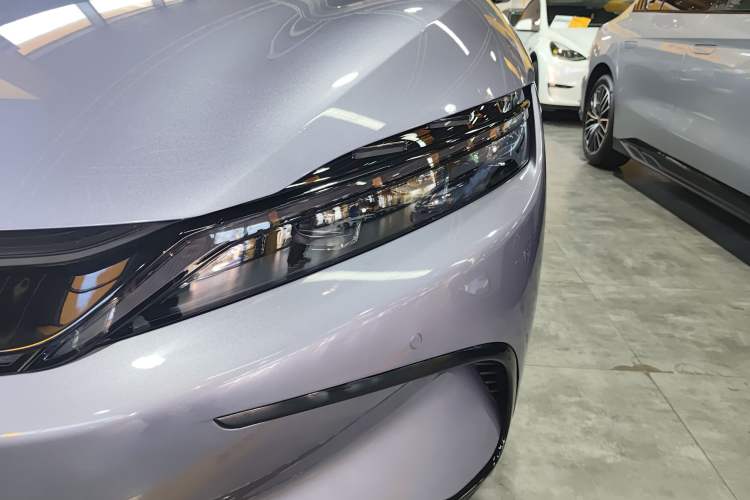 Used BYD Han 2024 EV Glory Edition 715KM Front-Wheel-Drive Flagship Model Left Front Headlight