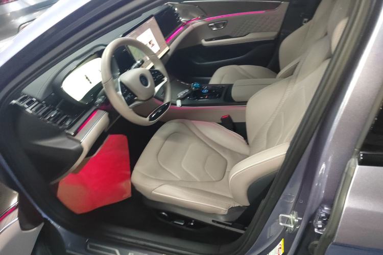 Used BYD Han 2024 EV Glory Edition 610 km All-Wheel Drive "Tian Shen Zhi Jia" Intelligent Driving Model Left Front Seat