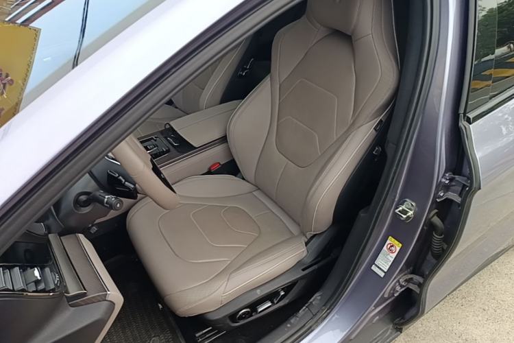 Used BYD Han 2024 EV Glory Edition 610 km All-Wheel Drive "Tian Shen Zhi Jia" Intelligent Driving Model Left Front Seat