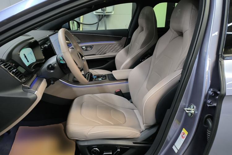 Used BYD Han 2024 EV Glory Edition 610 km All-Wheel Drive "Tian Shen Zhi Jia" Intelligent Driving Model Left Front Seat
