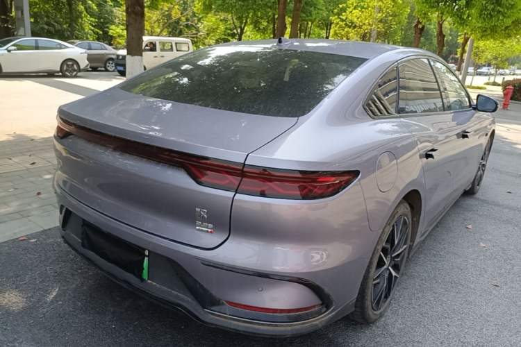 Used BYD Han 2024 EV Glory Edition 610 km All-Wheel Drive "Tian Shen Zhi Jia" Intelligent Driving Model Rear Right 45 Deg