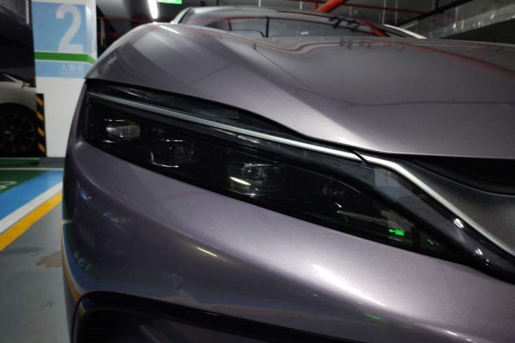 Used BYD Han 2024 EV Glory Edition 506KM Front-Wheel-Drive Premium Model Right Front Headlight