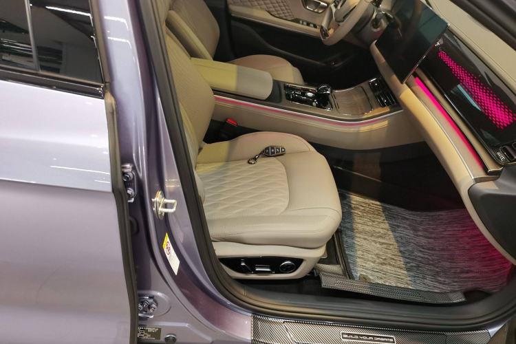 Used BYD Han 2024 EV Glory Edition 715KM Front-Wheel-Drive Flagship Model Right Front Seat